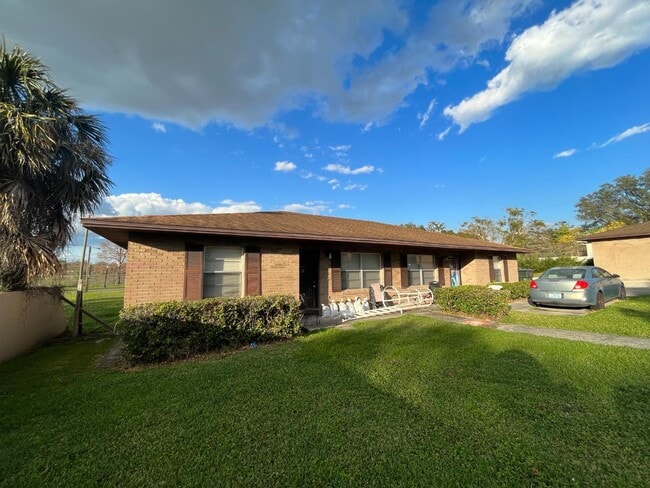 Primary Photo - 101 Lake Hunter Dr