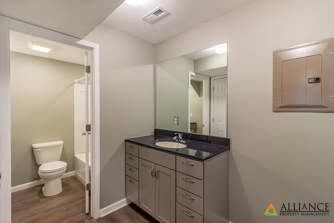 Building Photo - 917 Kearney St