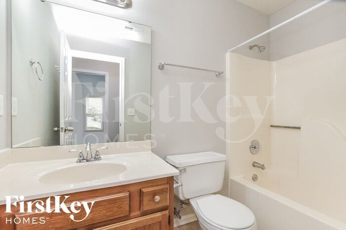 Building Photo - 3321 Argyle Ln