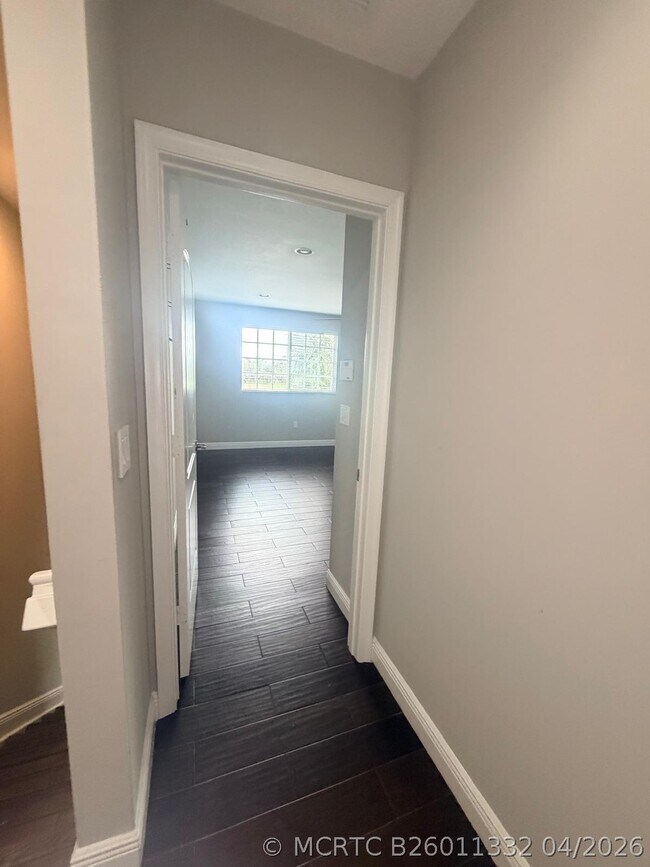 Building Photo - 7644 Foxcroft Ln