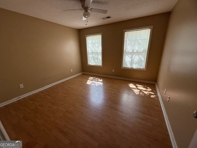 Building Photo - 57 Crestwood Dr