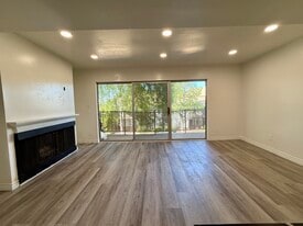 Building Photo - 14850 Hesby St