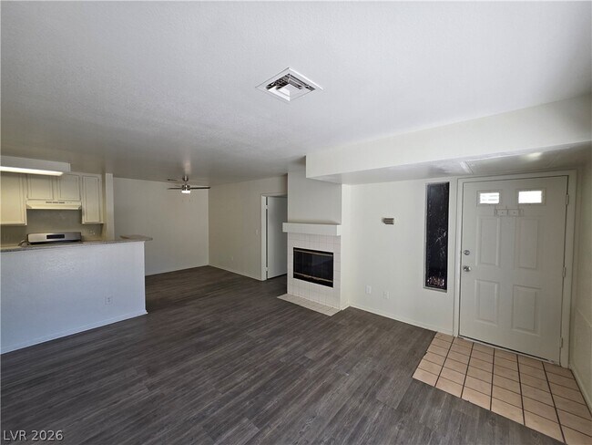 Building Photo - 4865 S Torrey Pines Dr