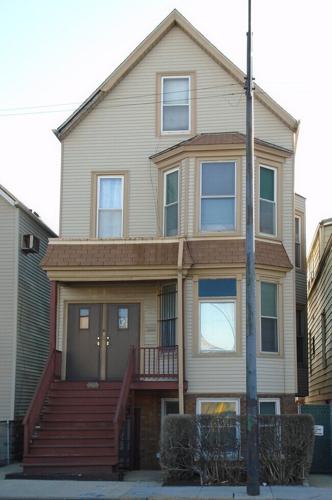 Building Photo - 3469 N. Kedzie-1