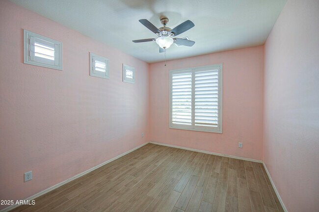 Building Photo - 6826 W Charter Oak Rd