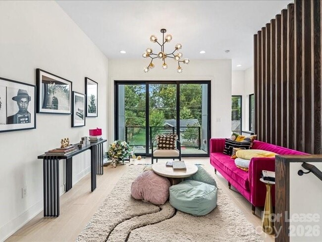 Building Photo - 815 E 36th St