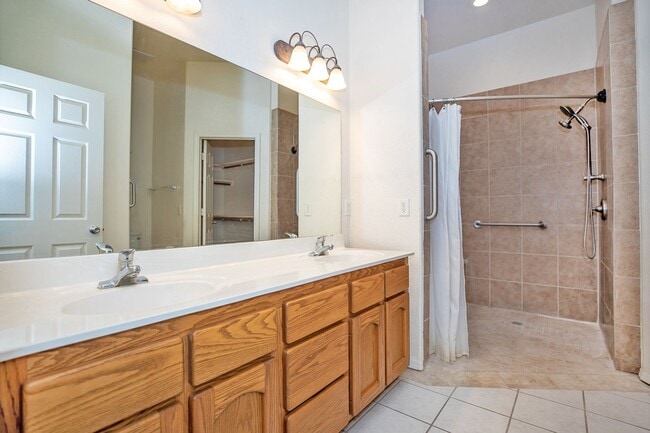 Building Photo - Yuma East Rental Available.