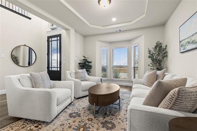 Building Photo - 14892 Hometown Dr