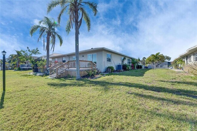 Building Photo - 1025 Apollo Beach Blvd