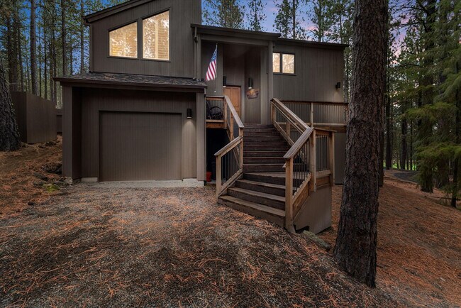 Building Photo - 70335 Sword Fern