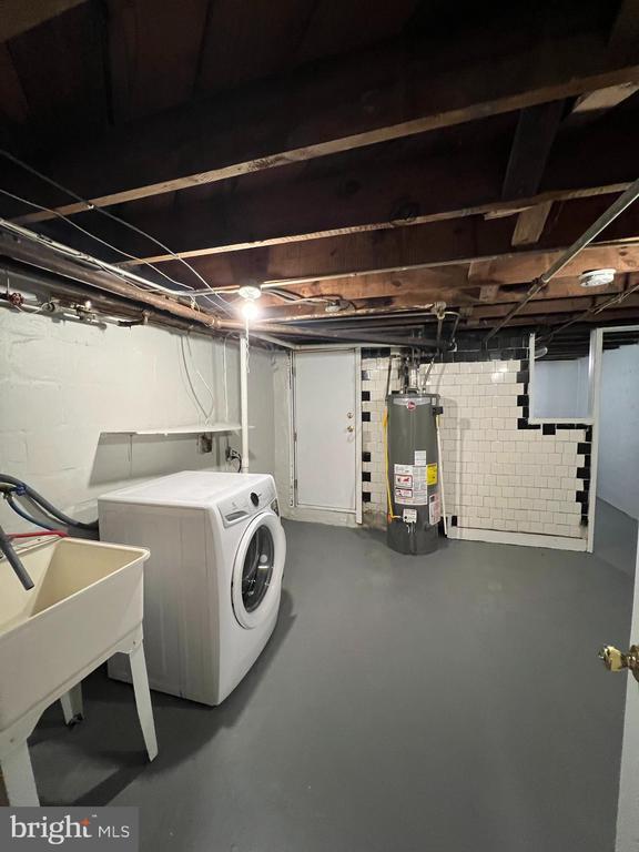 Building Photo - 3906 Colborne Rd