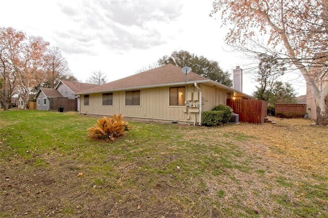 Building Photo - 1007 Markham Ln