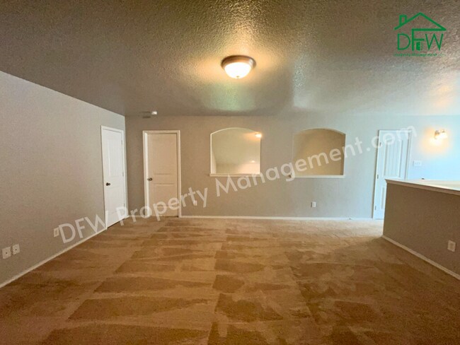 Building Photo - Spacious 4-Bedroom Home for Lease in Kelle...