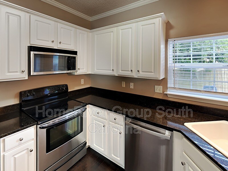 Building Photo - 244 Merchants Dr