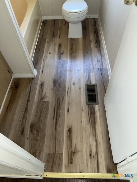 Building Photo - 5204 Tiffany Cir