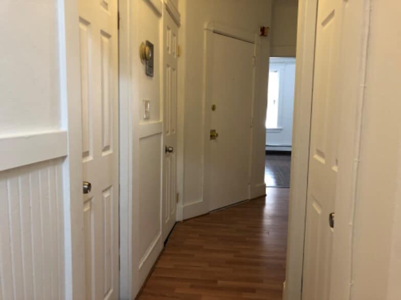 Building Photo - 34 Cunard St