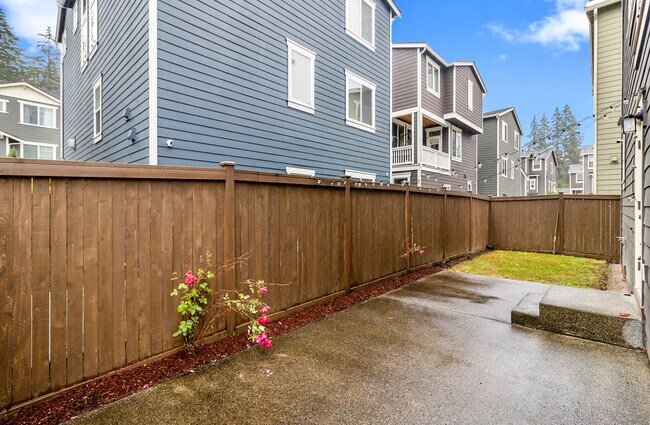 Building Photo - 18617 45th Dr SE