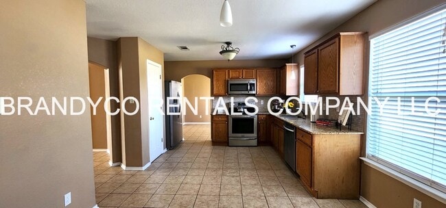 Building Photo - 2811 Scottsdale Dr