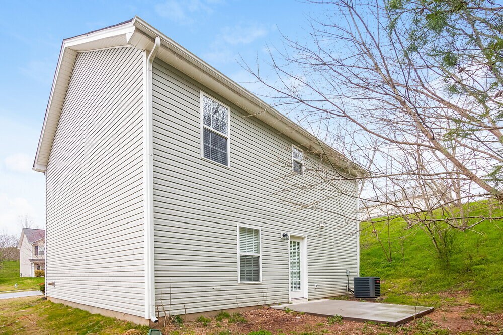 Building Photo - 1024 Valley Ridge Rd