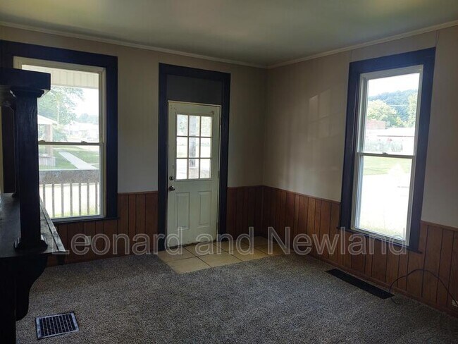 Building Photo - 102 Harrison St