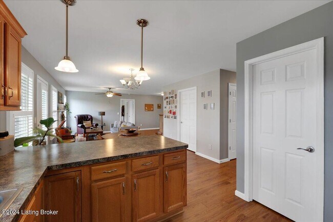 Building Photo - 2014 Cherrywood Dr
