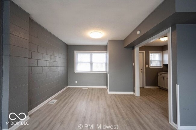 Building Photo - 6060 E 16th St