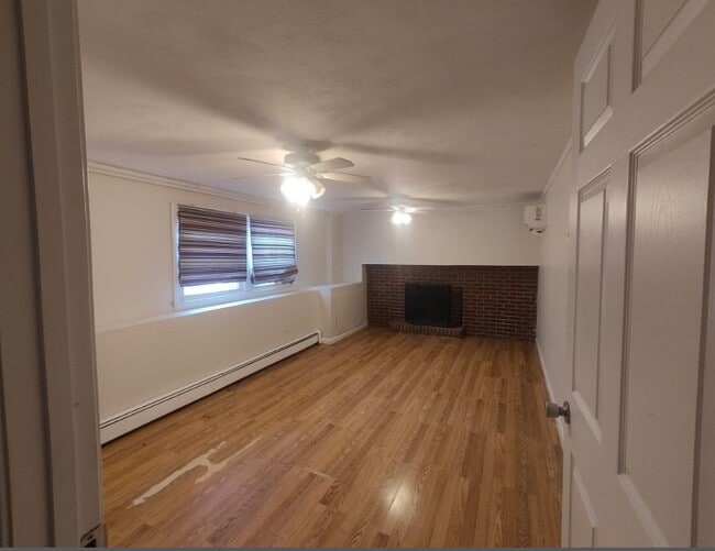 Building Photo - 619 Boylston St