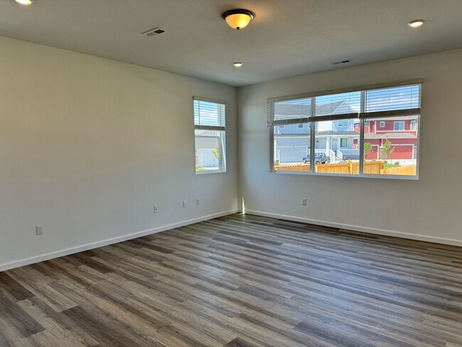 Building Photo - 5963 Sawdust Dr