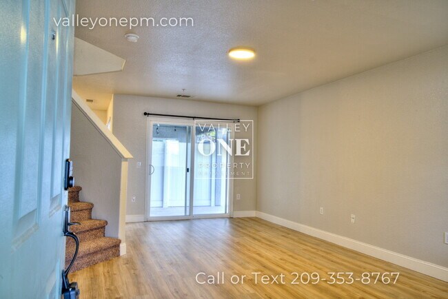 Building Photo - Rare vacancy opportunity in Turlock's fine...