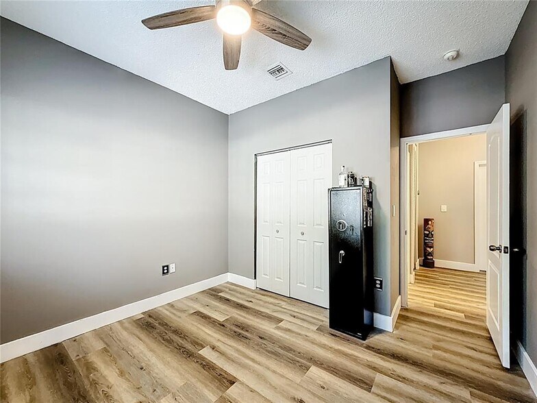 Building Photo - 5955 SW 99th Ter