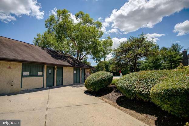 Building Photo - 60 Hampshire Dr
