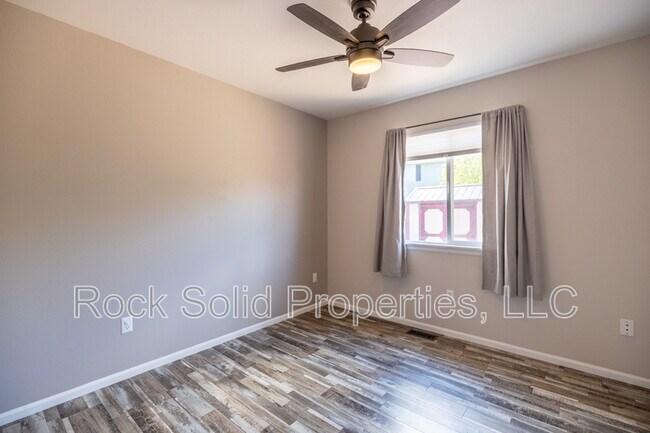 Building Photo - 1113 Banjo Ct