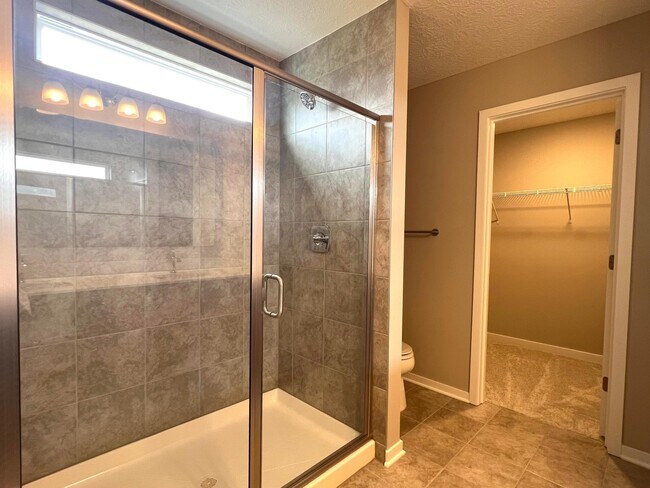 Building Photo - 7101 Unitas Lp