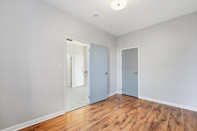 Building Photo - 314 Paterson Plank Rd
