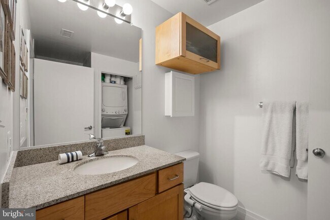Building Photo - 2020 12th St NW