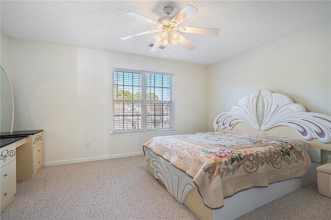 Building Photo - 2651 Waverly Hills Dr