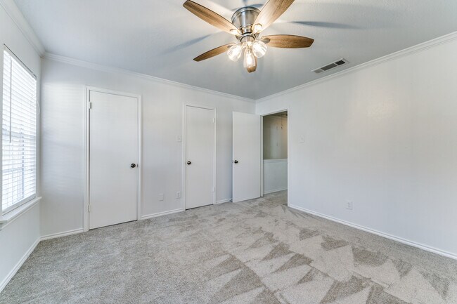 Building Photo - 2815 Welborn St