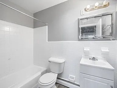 Building Photo - 1412 72nd Ave