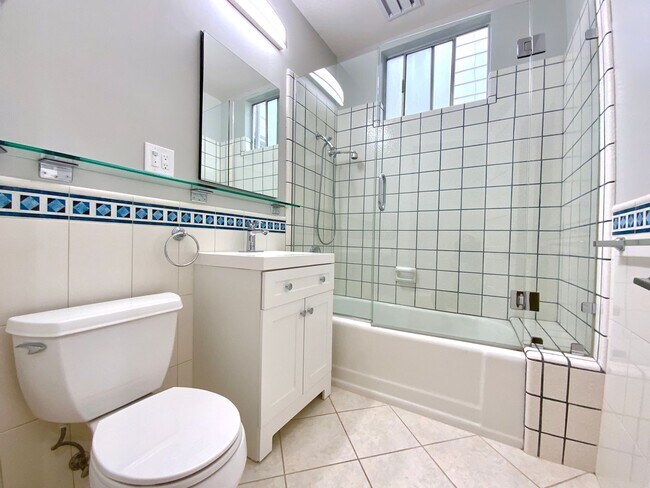 Building Photo - FULLY REMODELED 2BR/1BA. Dishwasher! Laund...