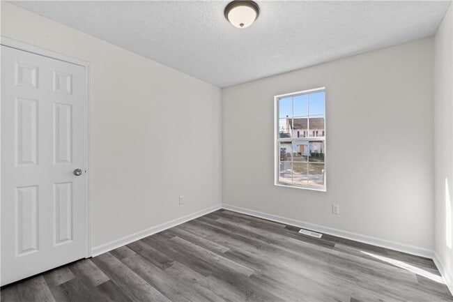 Building Photo - 5068 Furlong Way