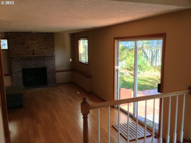 Building Photo - 2228 NW 159th Pl