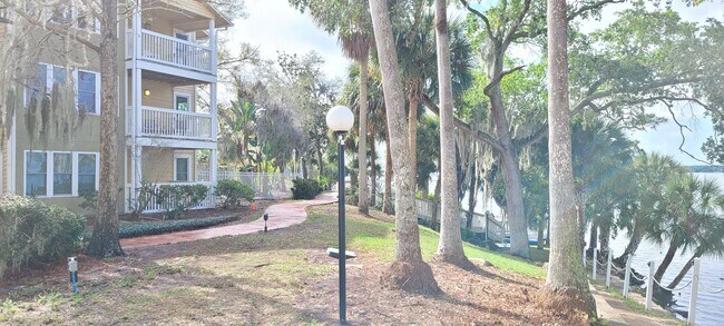 Building Photo - Funished Resort Style Condo in Gated Community- River Front