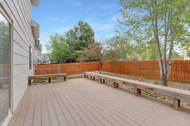 Building Photo - 6510 Stagecoach Ave