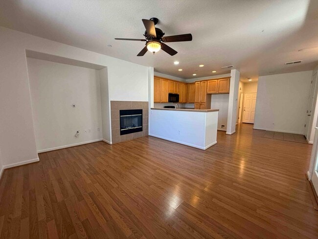 Building Photo - Great 3 Bedroom In Elk Grove