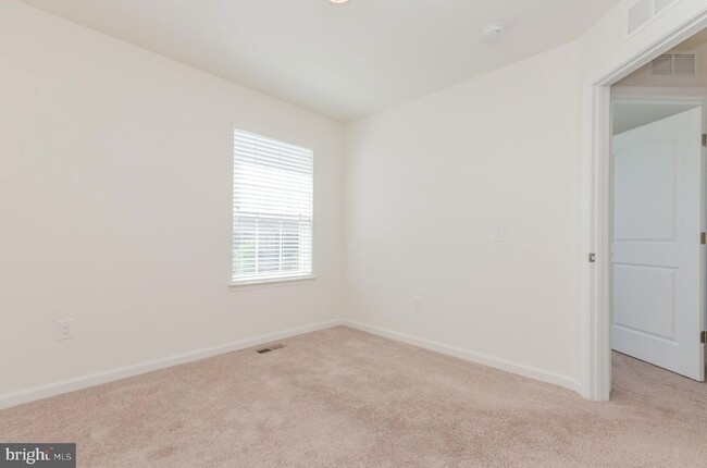 Building Photo - 172 Drexel Ct
