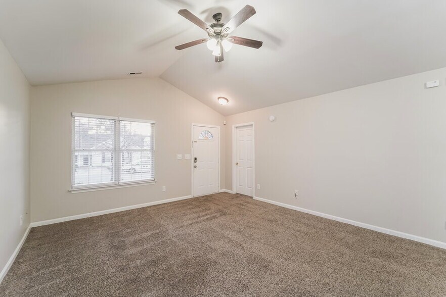 Building Photo - 785 Sir Raleigh Dr