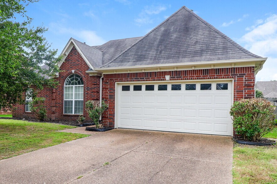 Building Photo - 8249 White Wing Ln