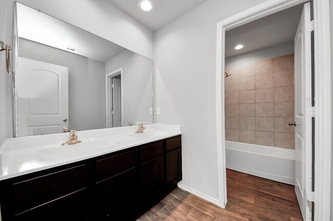 Building Photo - 4406 Andorno Dr
