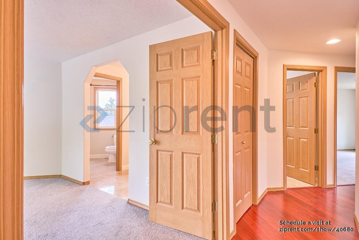 Building Photo - 13634 Barclay Hills Dr