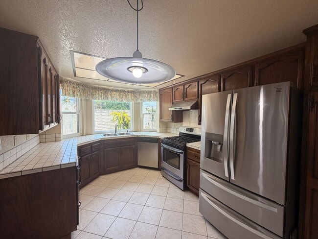 Building Photo - $4,600 | 4 Bed 2.5 Bath Available in Milpitas, CA!